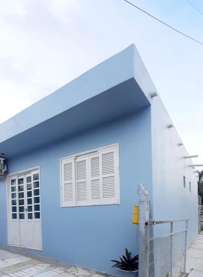 Kitnet S2 Torres: Beachfront Superhost Stay with Amenities Exterior photo