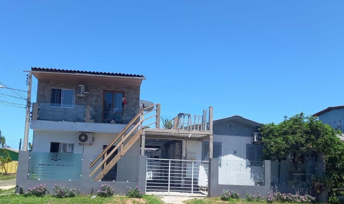 Kitnet S2 Torres: Beachfront Superhost Stay with Amenities Exterior photo